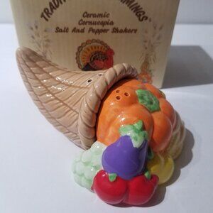 Cornucopia Thanksgiving Salt & Pepper Shaker set w/original box Russ #15603